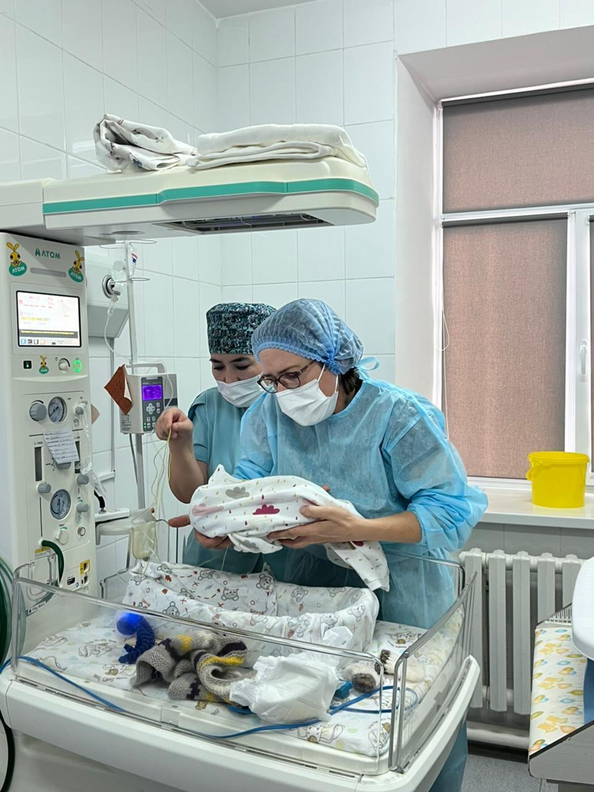 Сразу в трех областях Казахстана – Алматинской, Семипалатинской и Жетысу – в течение десяти дней проходили семинары и практические занятия Международной волонтерской программы Миссия Добро - Sputnik Казахстан, 1920, 31.10.2025