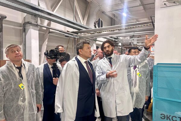 Делегация Северо-Казахстанской области подписала меморандумы и посетила предприятия в Татарстане - Sputnik Казахстан