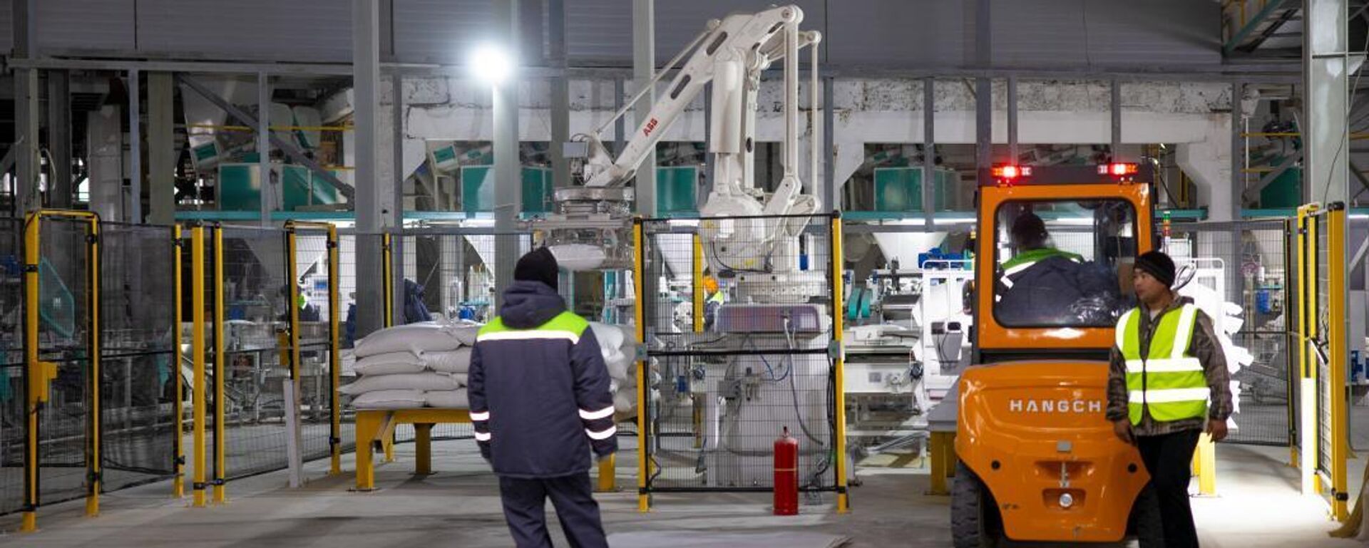 Алматы облысында құны 15 млрд теңгенің агрокешені іске қосылды - Sputnik Қазақстан, 1920, 01.11.2025