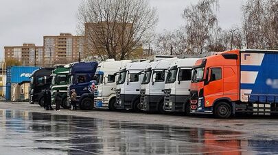 Большегрузы на Самарской таможне