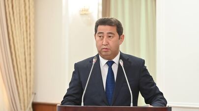 Айдарбек Сапаров