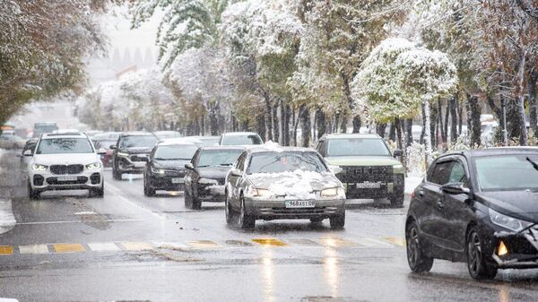 В Алматы выпал первый снег - Sputnik Казахстан