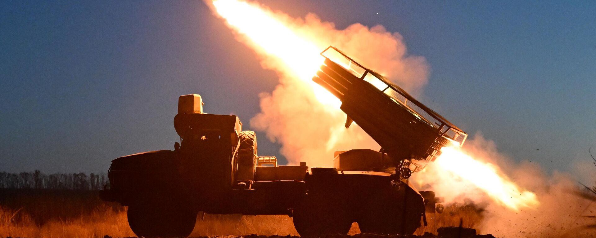 Боевая работа РСЗО Град в зоне СВО Боевая работа РСЗО Град в зоне СВО - Sputnik Казахстан, 1920, 01.12.2025