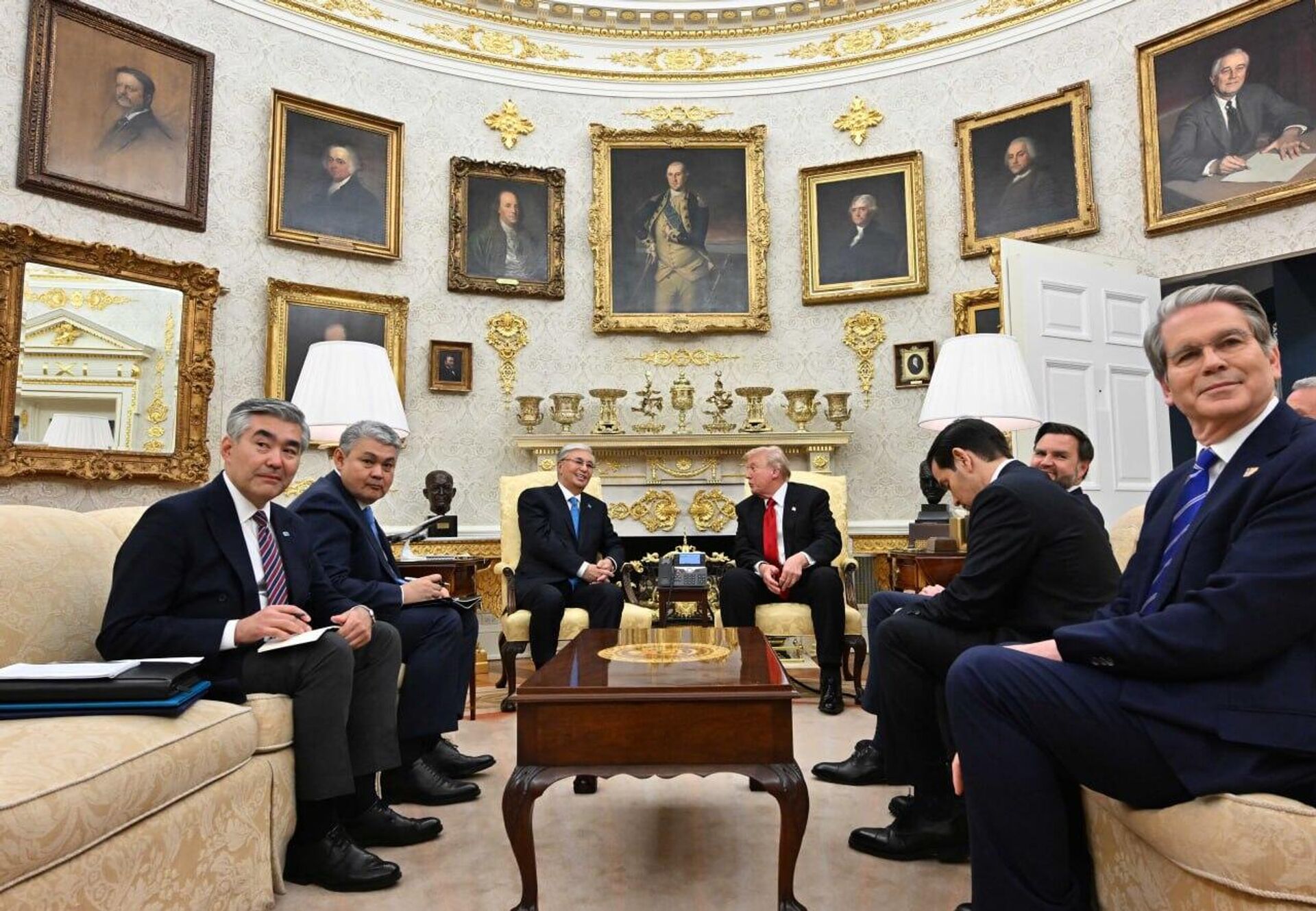 Встреча Дональда Трампа и Касым-Жомарта Токаева в Белом Доме - Sputnik Казахстан, 1920, 07.11.2025