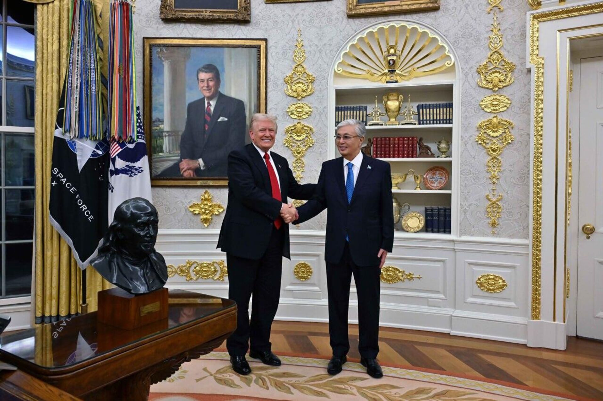 Встреча Дональда Трампа и Касым-Жомарта Токаева в Белом Доме - Sputnik Казахстан, 1920, 07.11.2025