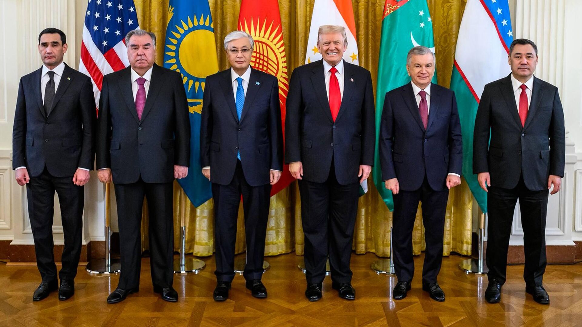 Орталық Азия елдері АҚШ-та қандай келісімдерге келді Орталық Азия елдері АҚШ-та қандай келісімдерге келді - Sputnik Қазақстан, 1920, 08.11.2025