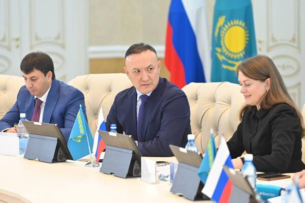 Форум межрегионального сотрудничества Казахстана и России в Уральске  - Sputnik Казахстан