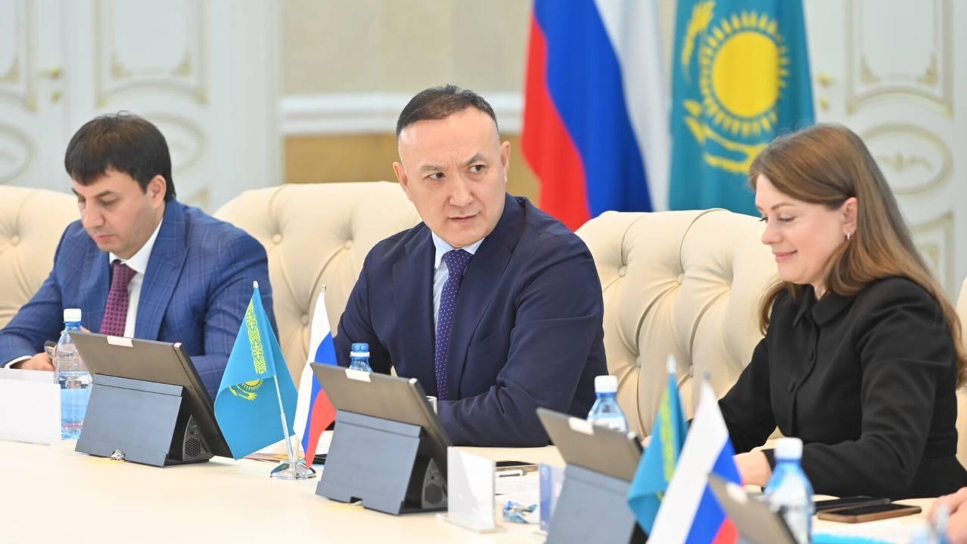 Форум межрегионального сотрудничества Казахстана и России в Уральске  - Sputnik Казахстан, 1920, 11.11.2025