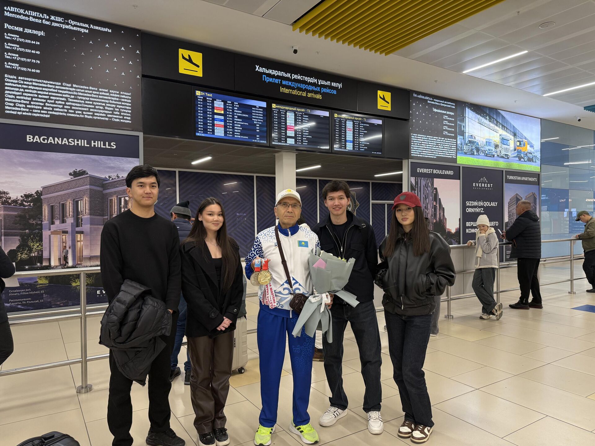 71-летний казахстанец завоевал пять медалей на чемпионате Азии по легкой атлетике - Sputnik Казахстан, 1920, 12.11.2025