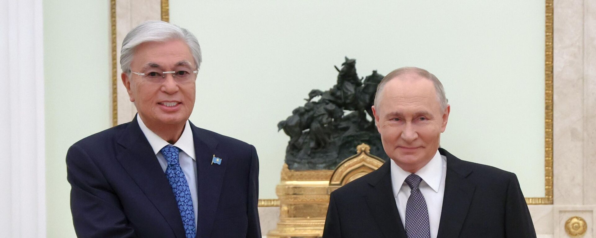 Президент Владимир Путин провел переговоры с президентом Казахстана Касым-Жомартом Токаевым - Sputnik Қазақстан, 1920, 13.11.2025