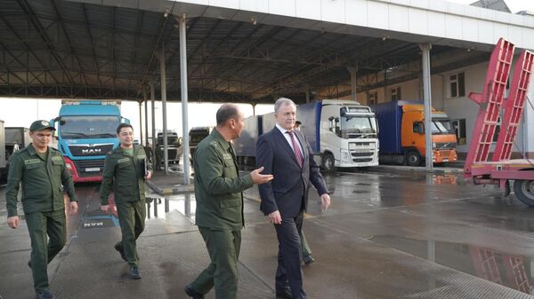 Руслан Давыдов Яллама және Б. Қонысбаев өткізу пункттерінде болды - Sputnik Қазақстан