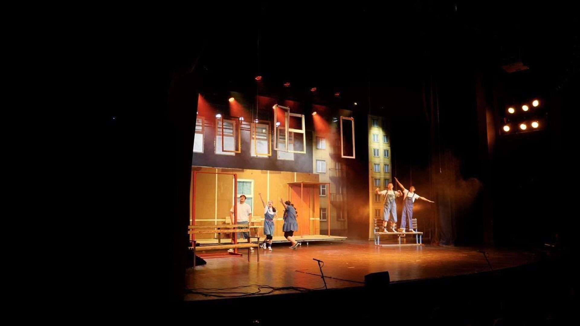 В Астане публике представили спектакль Жылы мұң
В Астане публике представили спектакль Жылы мұң
- Sputnik Қазақстан, 1920, 15.11.2025