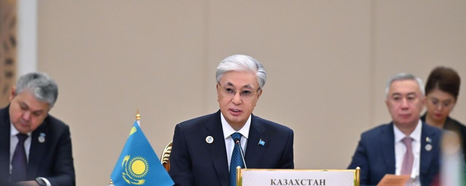 Тоқаев Орталық Азия мемлекеттері басшыларының VII Консультативтік кездесуіне қатысты  - Sputnik Қазақстан, 1920, 16.11.2025