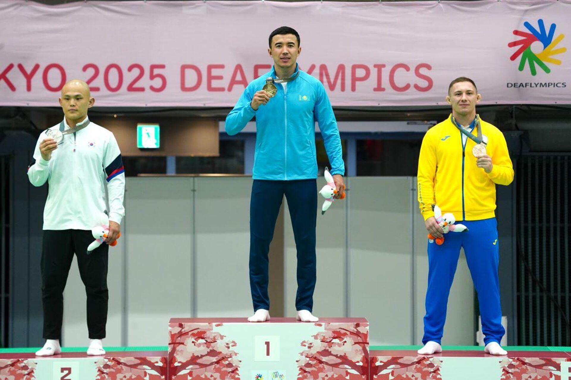 Сурдлимпиада-2025: қазақстандық спортшылар 2 алтын медаль жеңіп алды - Sputnik Қазақстан, 1920, 16.11.2025