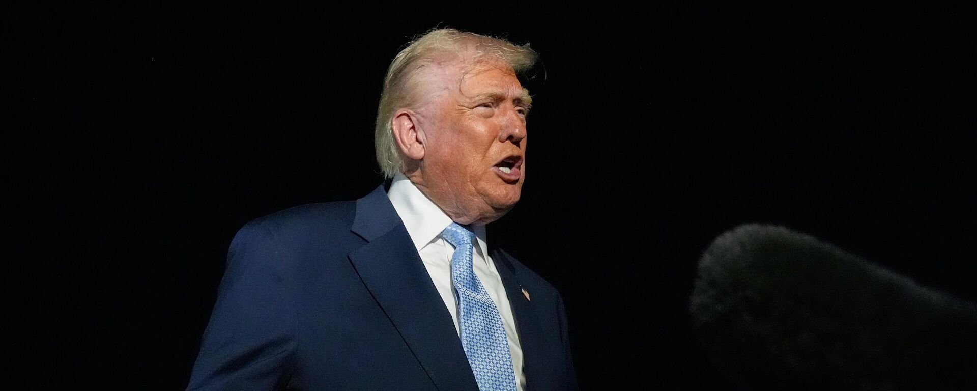 Дональд Трамп - Sputnik Казахстан, 1920, 12.12.2025