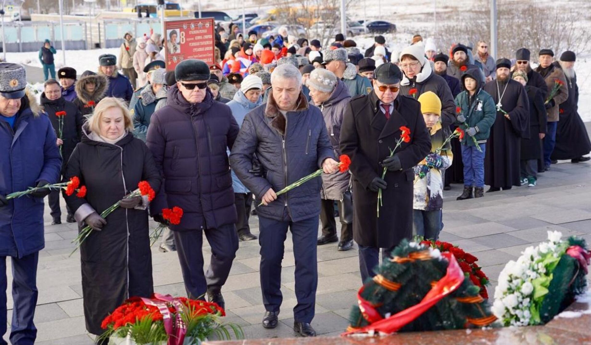 Казахстанские дипломаты почтили память героев-панфиловцев в Волоколамске Казахстанские дипломаты почтили память героев-панфиловцев в Волоколамске - Sputnik Қазақстан, 1920, 17.11.2025