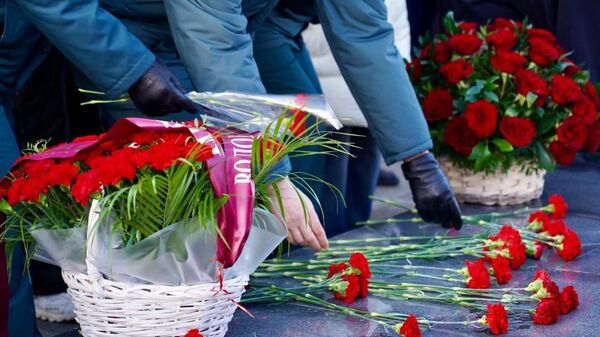 Казахстанские дипломаты почтили память героев-панфиловцев в Волоколамске - Sputnik Қазақстан