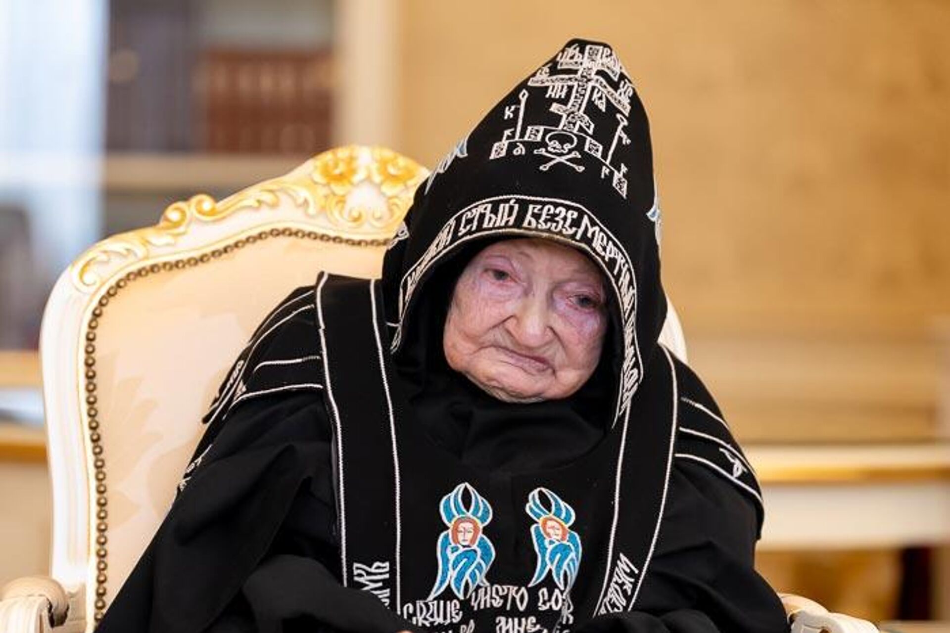 100-летняя насельница Иверско-Серафимовского монастыря Алма-Аты схимонахиня Ирина (Любицкая) награждена орденом Дружбы - Sputnik Казахстан, 1920, 18.11.2025