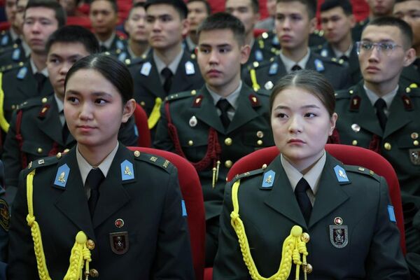 В военном вузе Турции открыли мемориальную доску казахстанскому офицеру - Sputnik Казахстан