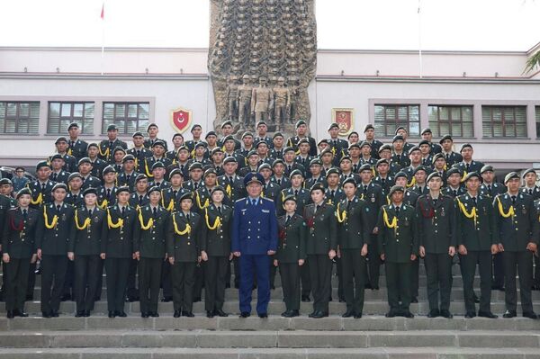 В военном вузе Турции открыли мемориальную доску казахстанскому офицеру - Sputnik Казахстан
