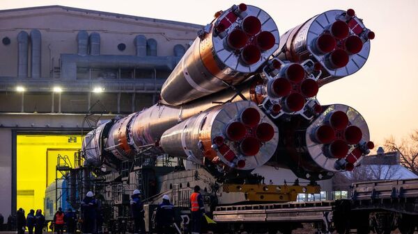 Вывоз ракеты с пилотируемым кораблем Союз МС-28 на стартовый комплекс космодрома Байконур
 - Sputnik Казахстан