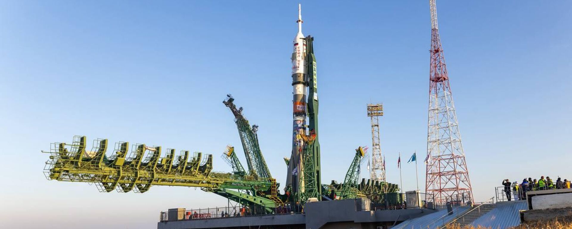 Вывоз ракеты с пилотируемым кораблем Союз МС-28 на стартовый комплекс космодрома Байконур
 - Sputnik Казахстан, 1920, 24.11.2025