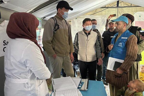 Қазақ дәрігерлері Ауғанстанға гуманитарлық көмек көрсетуге барды - Sputnik Қазақстан
