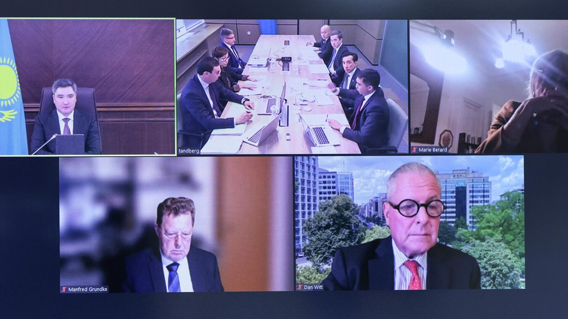 Заседание Совета директоров НУХ Байтерек - Sputnik Казахстан, 1920, 26.11.2025