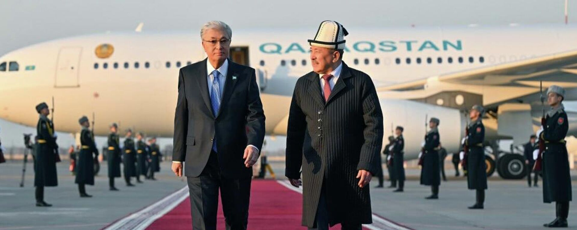 Касым-Жомарт Токаев прибыл в Бишкек - Sputnik Қазақстан, 1920, 26.11.2025