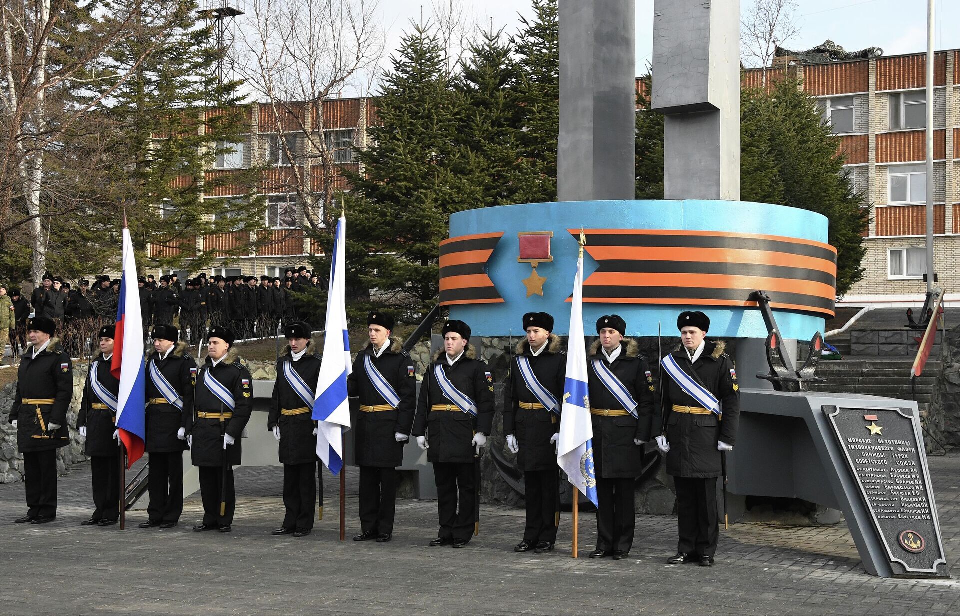 День морской пехоты празднуют во Владивостоке, архивное фото - Sputnik Казахстан, 1920, 26.11.2025