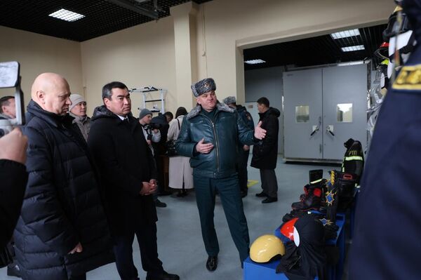 Глава МЧС Казахстана Чингис Аринов посетил ключевые подразделения МЧС Республики Беларусь - Sputnik Казахстан