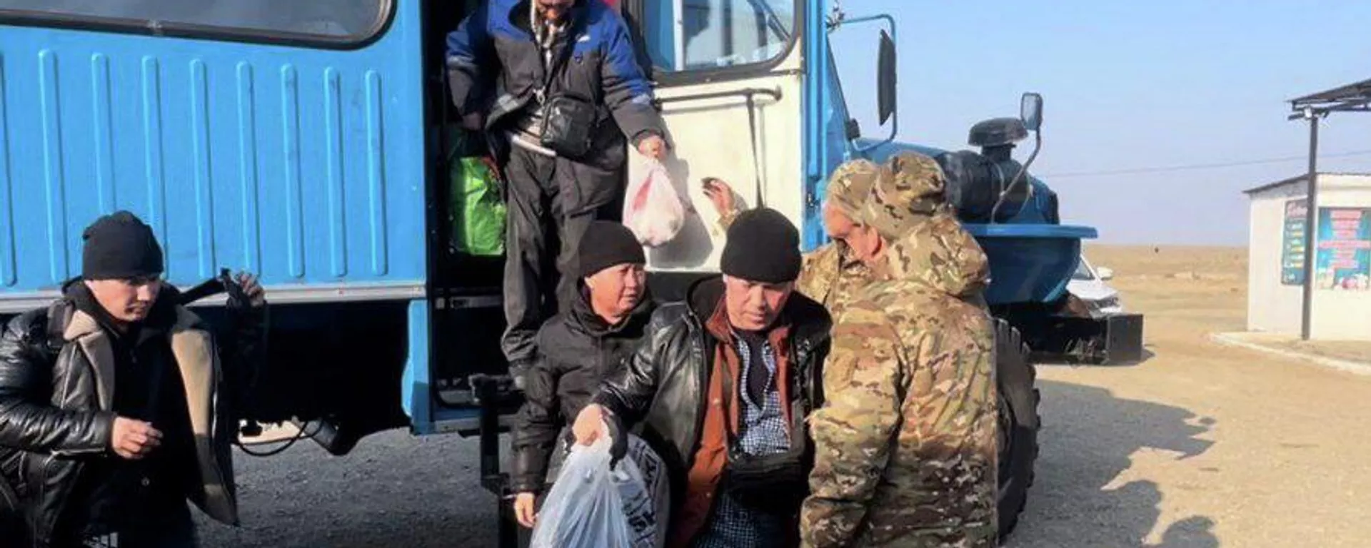 Спасатели МЧС эвакуировали 34 человека - Sputnik Казахстан, 1920, 30.11.2025