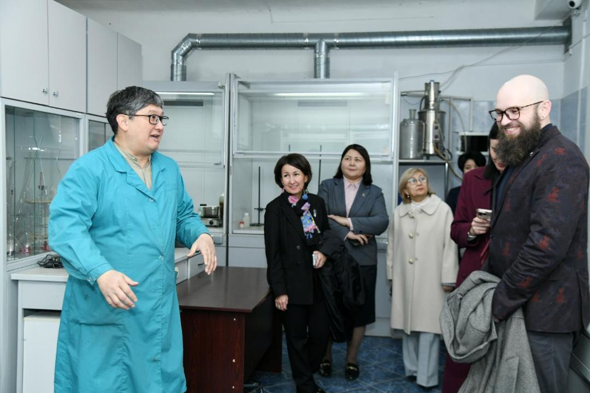 В Алматы прошла встреча представителей Миннауки и высшего образования, коллектива КазНПУ и представителей российского образовательного центра Сириус В Алматы прошла встреча представителей Миннауки и высшего образования, коллектива КазНПУ и представителей российского образовательного центра Сириус - Sputnik Казахстан, 1920, 02.12.2025