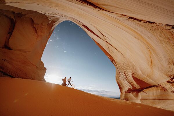 Снимок фотографа Мэдди Мэй, занявший второе место на конкурсе "Международный свадебный фотограф – 2025". Снимок фотографа Мэдди Мэй, занявший второе место на конкурсе "Международный свадебный фотограф – 2025". - Sputnik Казахстан