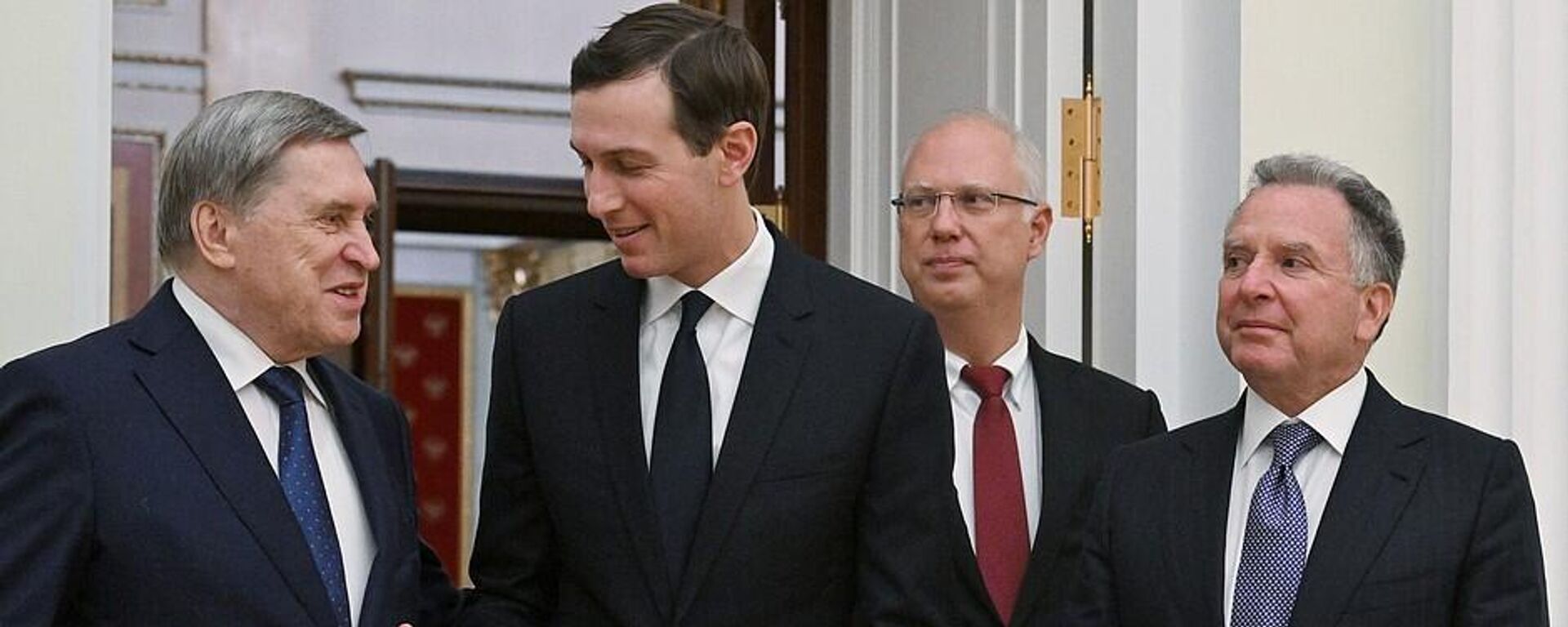 Ушаков келіссөздер алдында Кушнермен сөйлесті - Sputnik Қазақстан, 1920, 25.01.2026