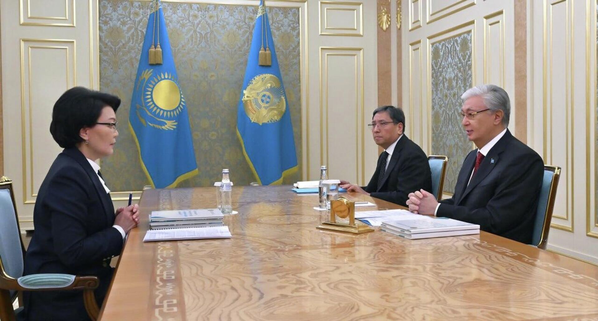 Президент Токаев принял министра труда и соцзащиты Жакупову - Sputnik Казахстан, 1920, 03.12.2025