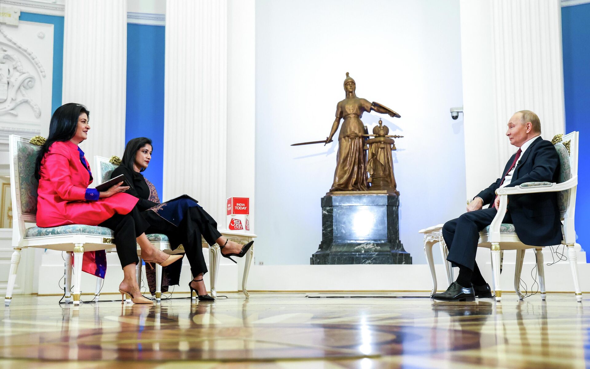 Президент Владимир Путин дал интервью телеканалам Aaj Tak и India Today - Sputnik Казахстан, 1920, 05.12.2025