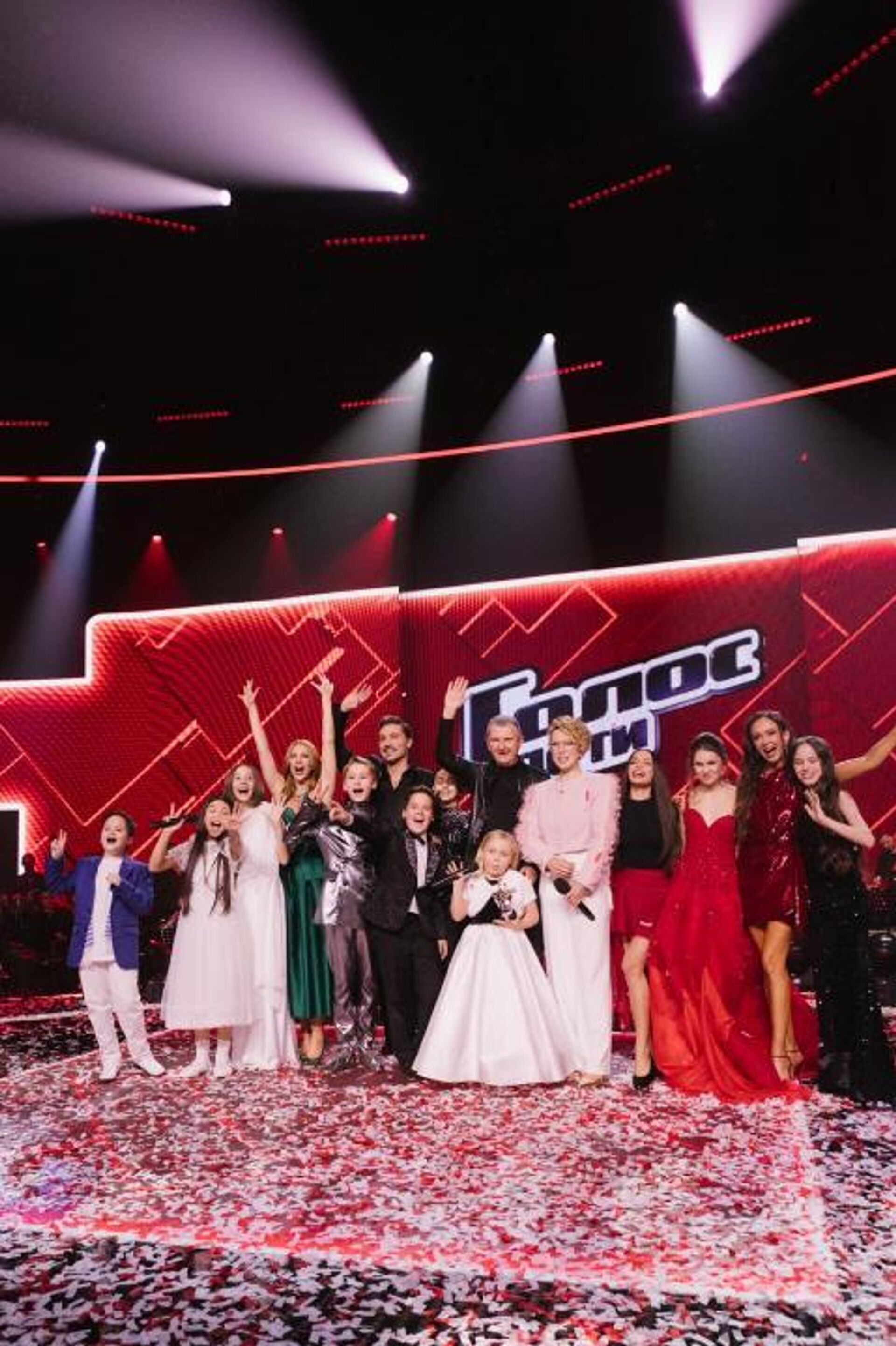 Воспитанница детской студии Жас сарбаз Жасмина Тузелова заняла третье место в конкурсе Голос. Дети в России - Sputnik Қазақстан, 1920, 06.12.2025