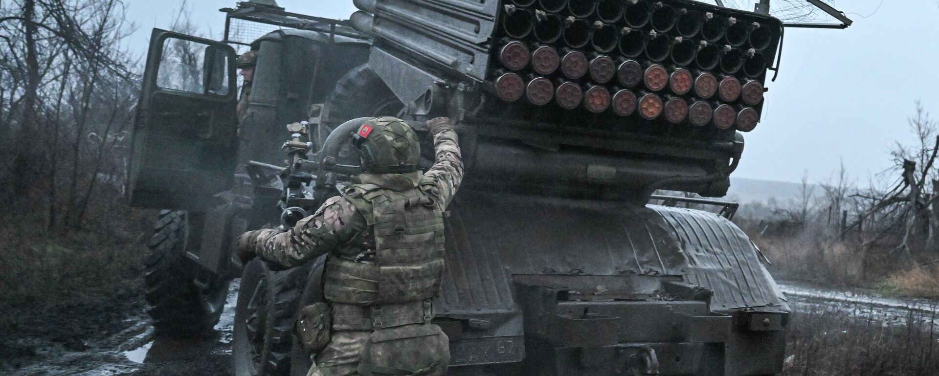 Боевая работа РСЗО Град группировки войск Центр на Красноармейском направлении СВО - Sputnik Казахстан, 1920, 11.12.2025