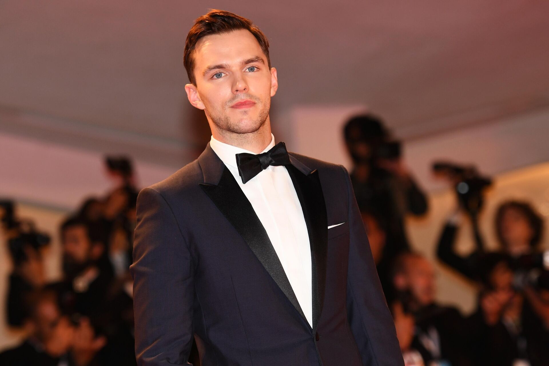 Британский актёр Николас Холт на красной дорожке премьеры фильма Фаворитка (The Favourite) в рамках 75-го Венецианского кинофестиваля Британский актёр Николас Холт на красной дорожке премьеры фильма Фаворитка (The Favourite) в рамках 75-го Венецианского кинофестиваля - Sputnik Казахстан, 1920, 06.12.2025