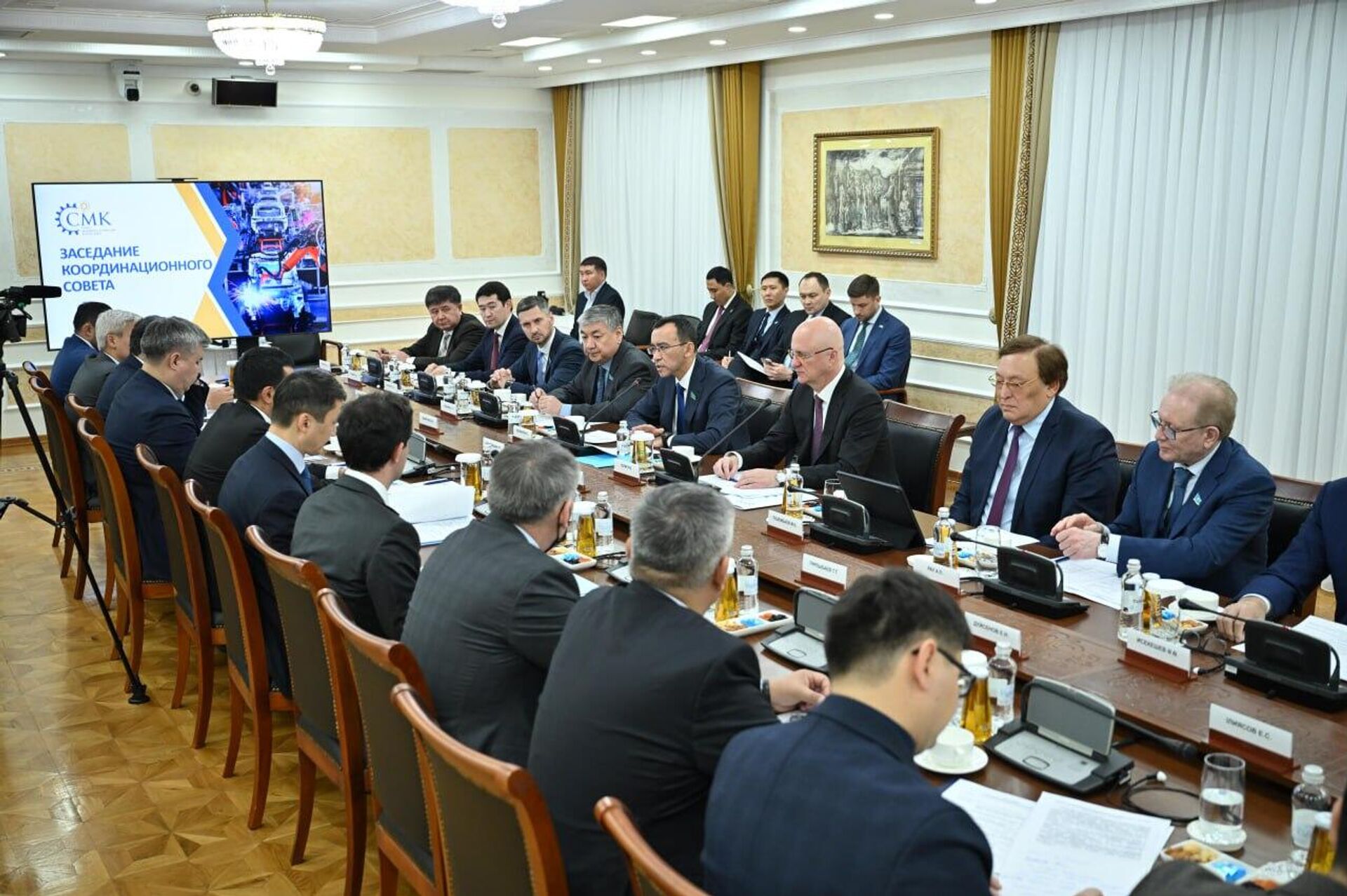 Координационный совет Союза машиностроителей Казахстана с участием представителей парламента и правительства Координационный совет Союза машиностроителей Казахстана с участием представителей парламента и правительства - Sputnik Казахстан, 1920, 06.12.2025