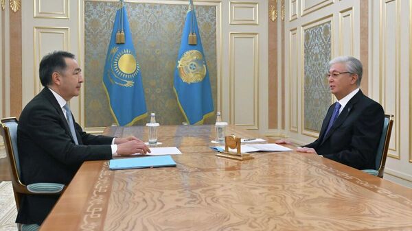 Қасым-Жомарт Тоқаев Еуразиялық экономикалық комиссия алқасының төрағасы Бақытжан Сағынтаевты қабылдады - Sputnik Қазақстан