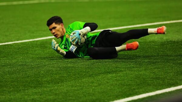 Темирлан Анарбеков - вратарь ФК Кайрат  - Sputnik Казахстан