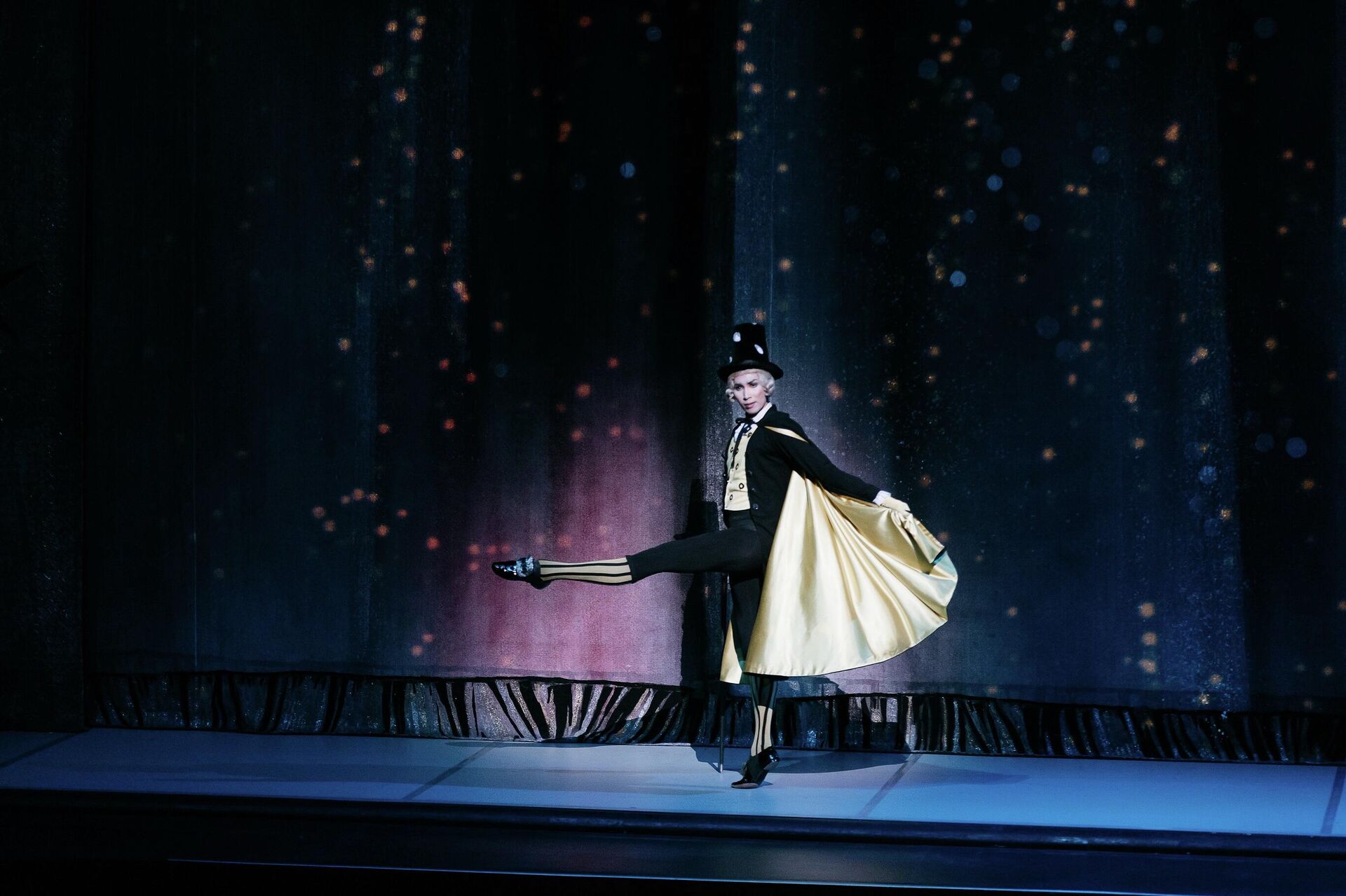 Спектакль Щелкунчик на сцене Астана Опера Спектакль Щелкунчик на сцене Астана Опера - Sputnik Казахстан, 1920, 10.12.2025