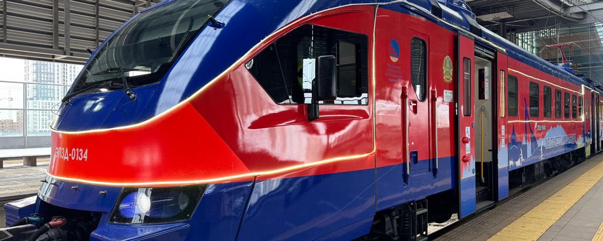 Дополнительные пригородные электропоезда запустят на новогодние праздники Дополнительные пригородные электропоезда запустят на новогодние праздники - Sputnik Казахстан, 1920, 10.12.2025