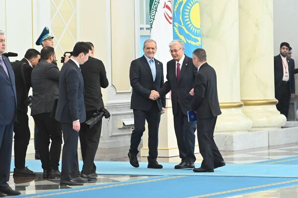 Официальный визит президента Ирана Масуда Пезешкиана в Астану - Sputnik Казахстан