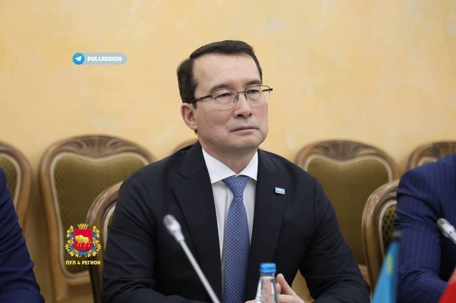 Посол Казахстана в Беларуси Тимур Жаксылыков встретился с председателем Гродненского облисполкома Юрием Караевым - Sputnik Казахстан, 1920, 11.12.2025