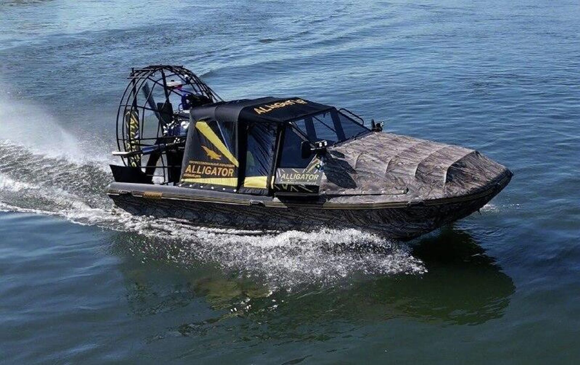 Аэролодки Аллигатор компаниясы әртүрлі тапсырмаларды орындауға арналған 700-ден астам аэроқайық шығарды Аэролодки Аллигатор компаниясы әртүрлі тапсырмаларды орындауға арналған 700-ден астам аэроқайық шығарды - Sputnik Қазақстан, 1920, 11.12.2025