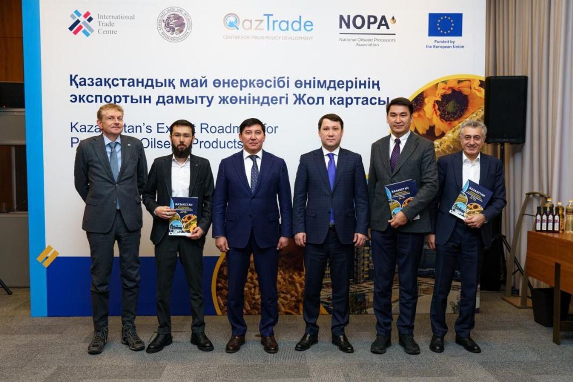 В Астане презентовали Дорожную карту развития экспорта масложировой продукции на 2026–2028 годы - Sputnik Казахстан, 1920, 12.12.2025