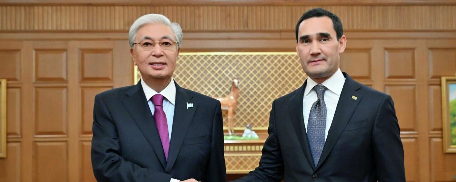 Касым-Жомарт Токаев и Сердар Бердымухамедов  - Sputnik Казахстан, 1920, 12.12.2025